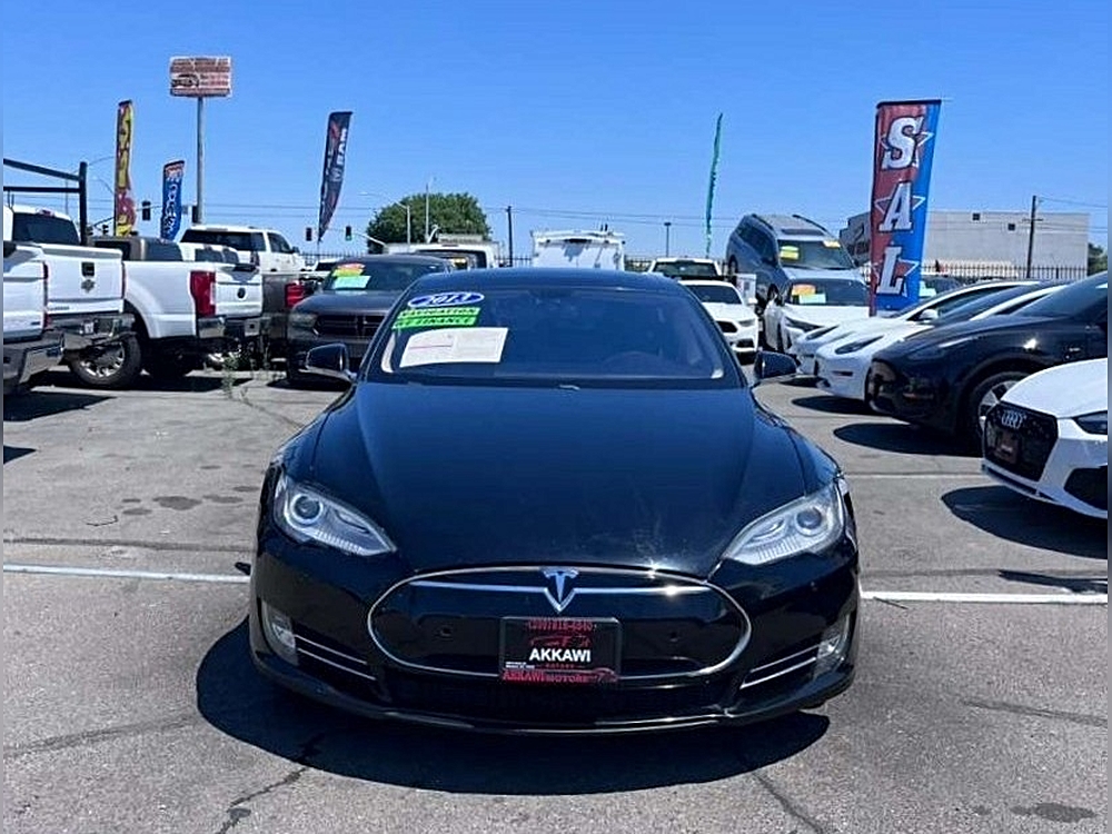 tesla model s 2013 5YJSA1DN4DFP11323 image tesla model s 2013 5YJSA1DN4DFP11323 image